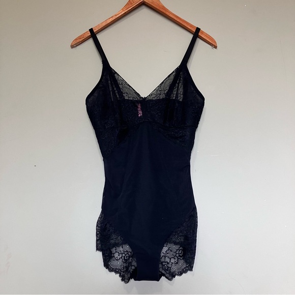 Body Beautiful Lace-Trim Shape Wear Bodysuit Women’s Large - Picture 3 of 13